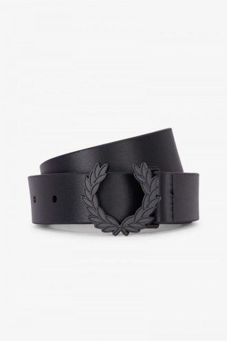 Ceintures en cuir avec couronne de laurier