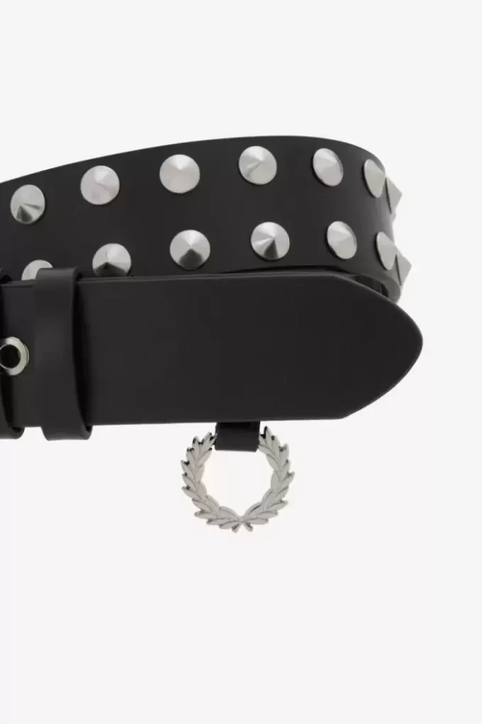 Ceintures en cuir cloutées pour hommes