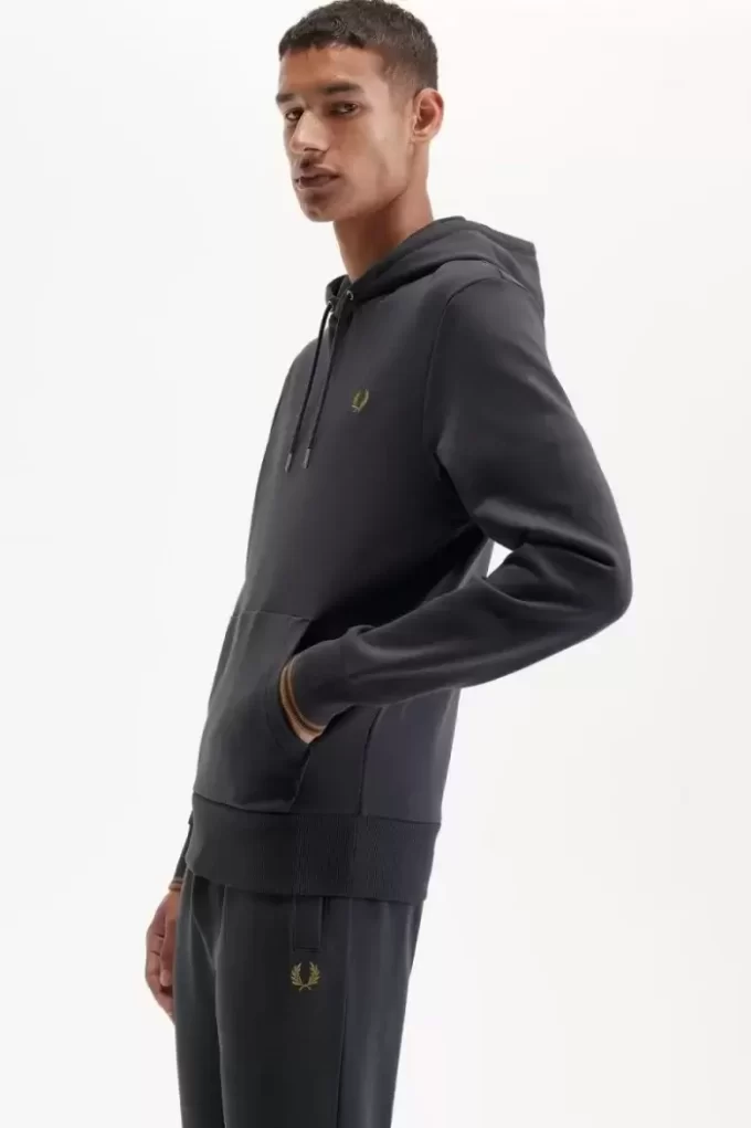 Sweats à capuche à pointes pour hommes