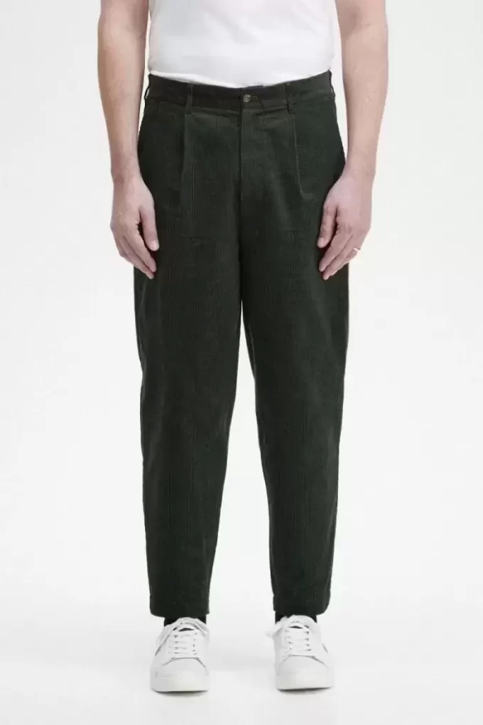 Pantalon fuselé en velours côtelé gaufré pour homme