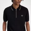 Polo homme en crêpe piqué à col zippé