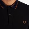 Polos à rayures médailles