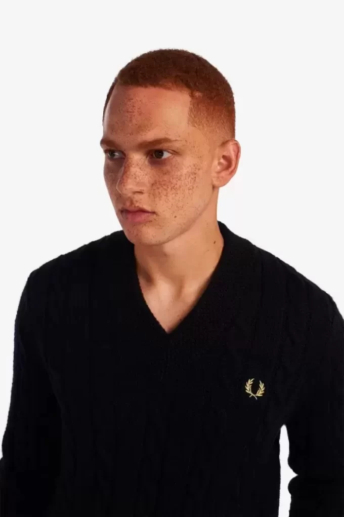 Pull col V en maille torsadée pour homme