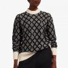 Pull en maille monochrome texturé