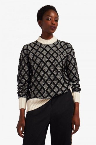 Pull en maille monochrome texturé