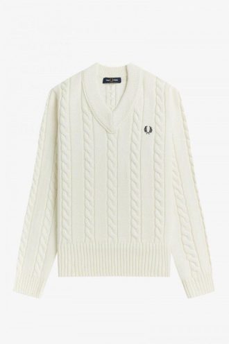 Pull en maille torsadée à col en V
