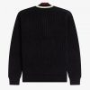 Pull rayé à col en V en maille