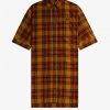Robe chemise en tartan à ourlet asymétrique