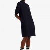 Robe à col montant et à pointes