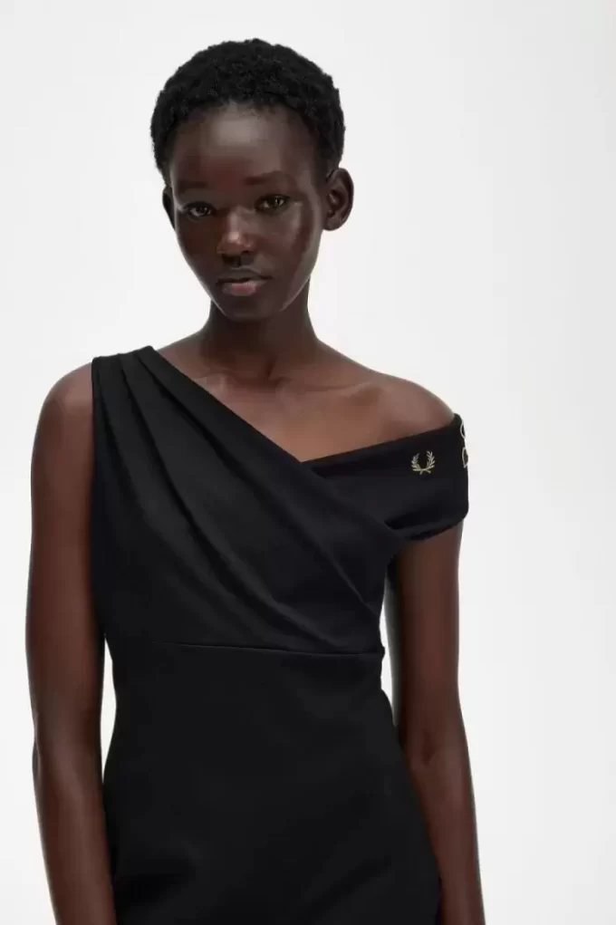 Robe à épaules dénudées pour femme