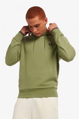 Sweats à capuche à pointes