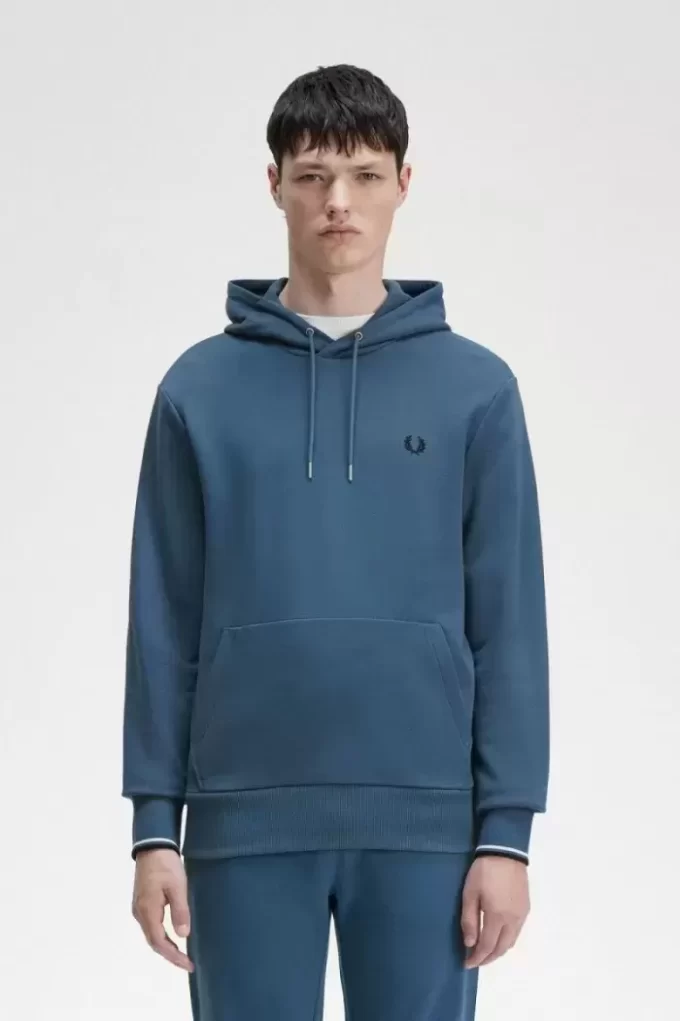 Sweats à capuche à pointes pour hommes