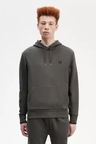 Sweats à capuche à pointes pour hommes