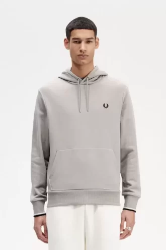 Sweats à capuche à pointes pour hommes