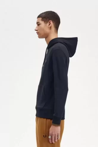 Sweats à capuche à pointes pour hommes