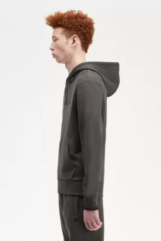 Sweats à capuche à pointes pour hommes
