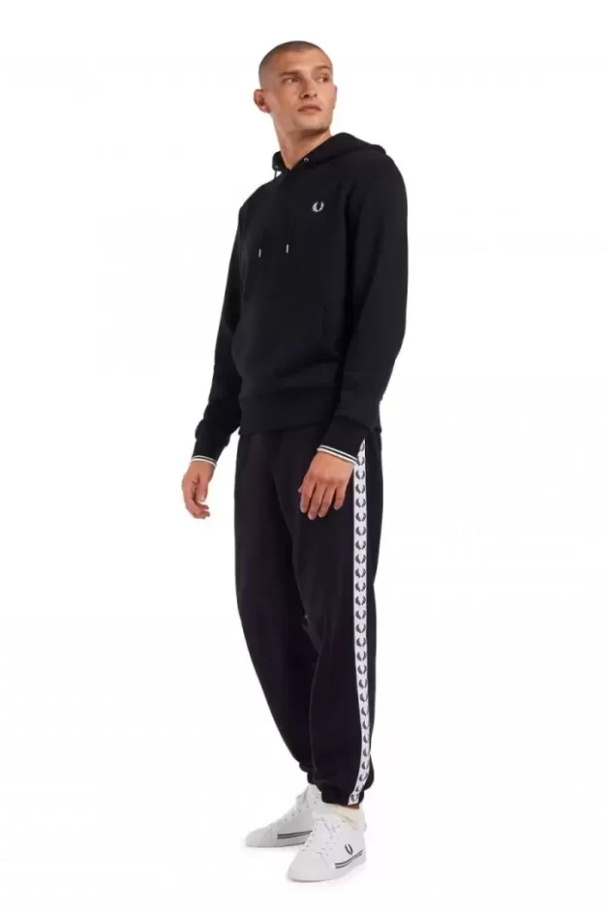 Sweats à capuche à pointes pour hommes