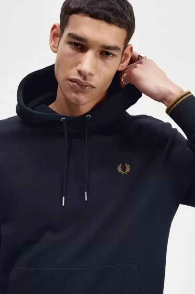 Sweats à capuche à pointes pour hommes