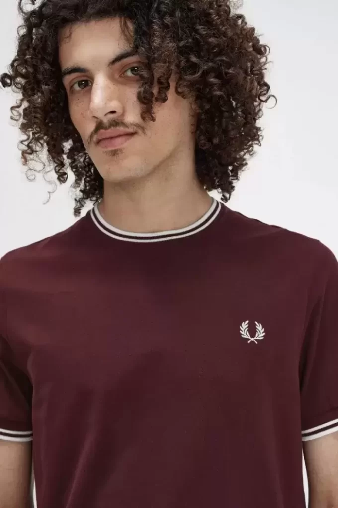 T-shirt à double pointe pour homme