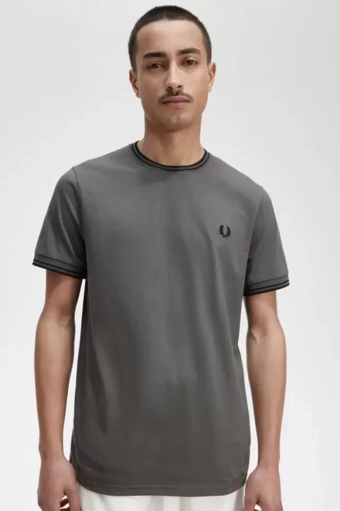 T-shirt à double pointe pour homme