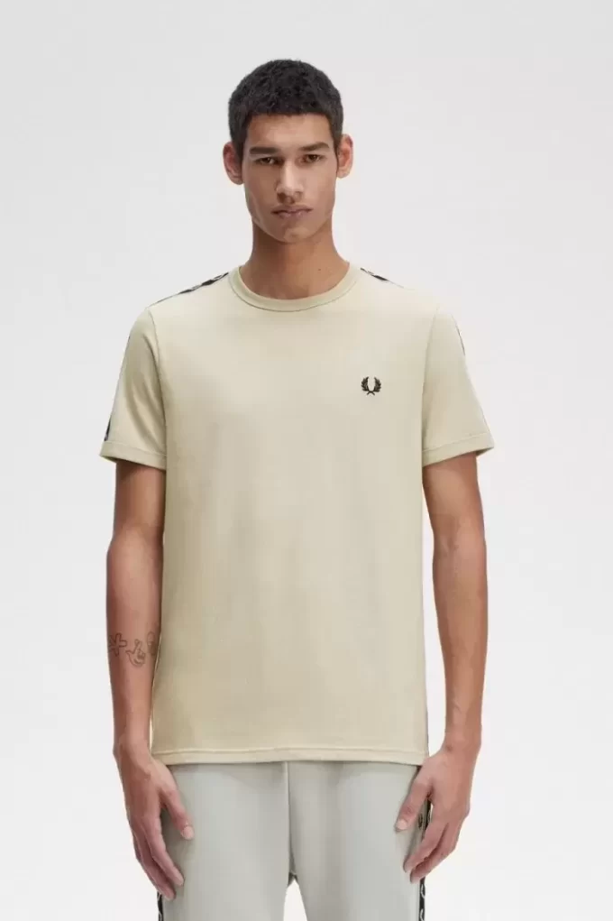 T-shirt homme à bandes contrastantes