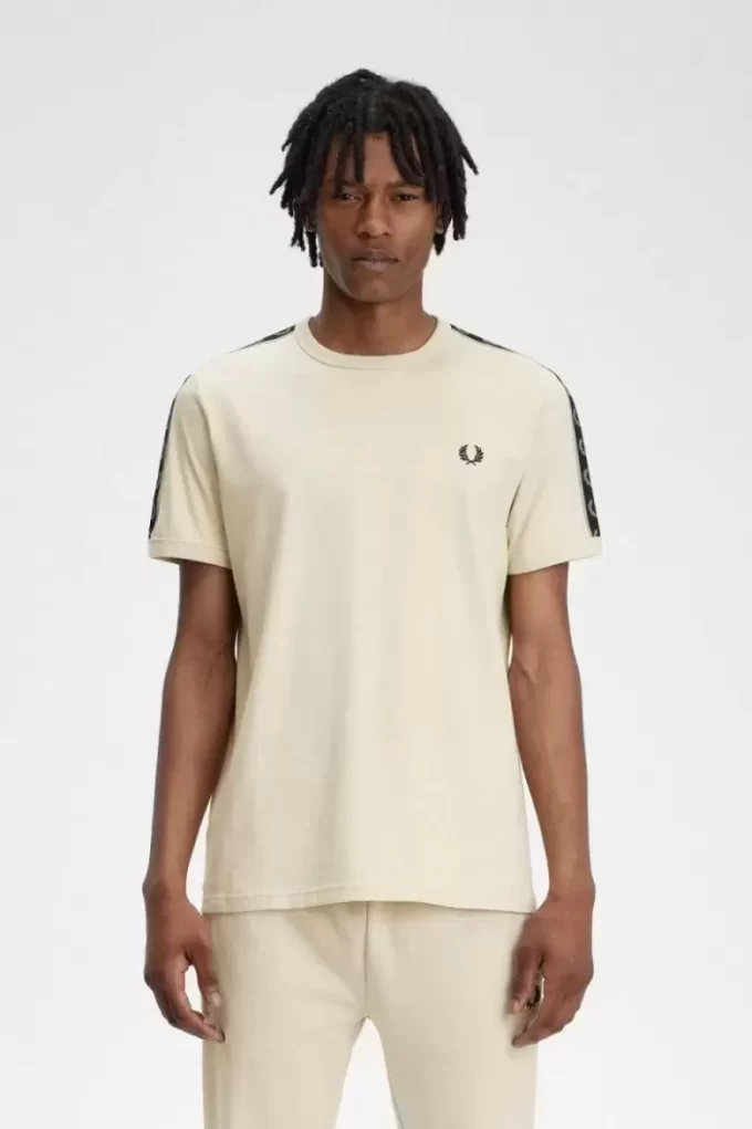 T-shirt homme à bandes contrastantes