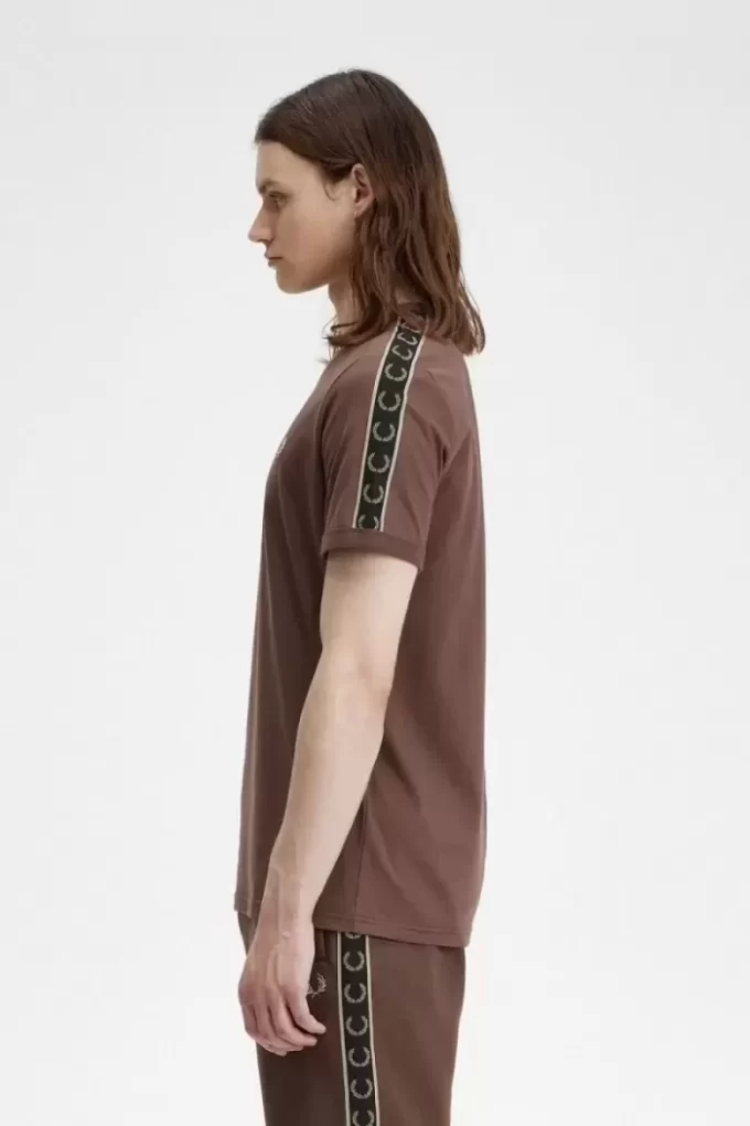 T-shirt homme à bandes contrastantes