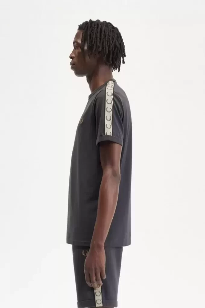 T-shirt homme à bandes contrastantes