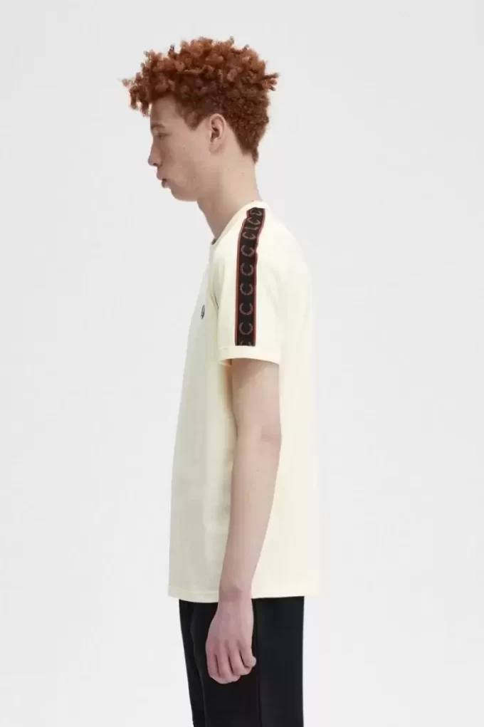 T-shirt homme à bandes contrastantes