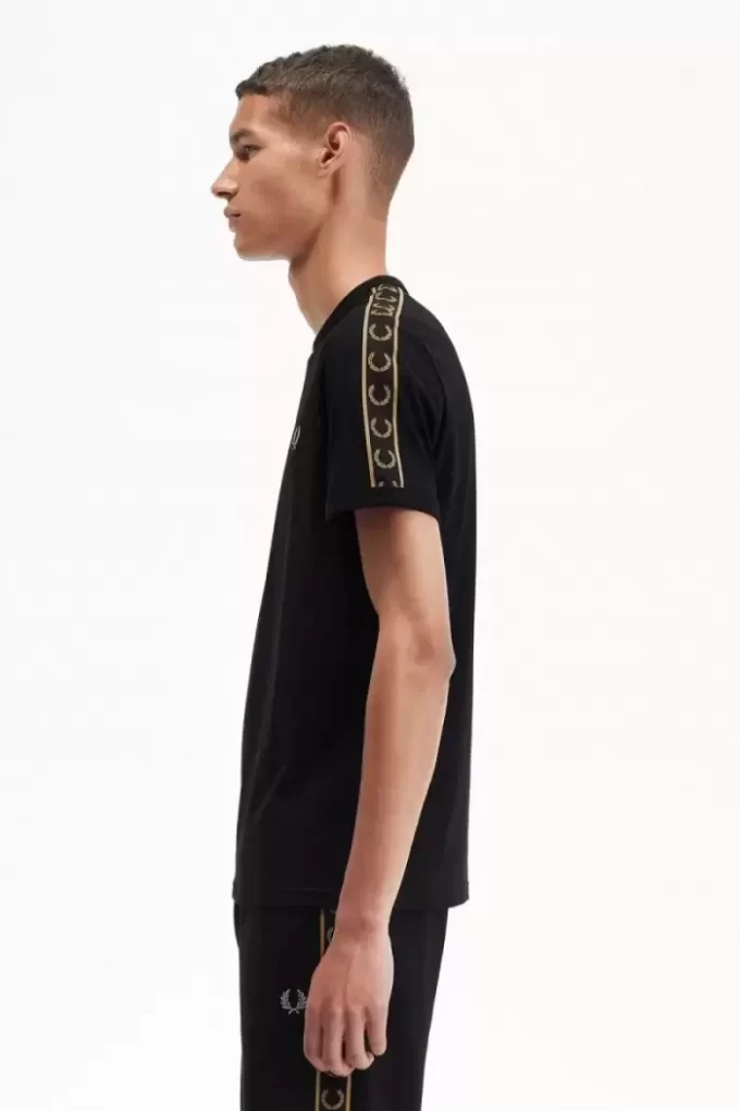 T-shirt homme à bandes contrastantes
