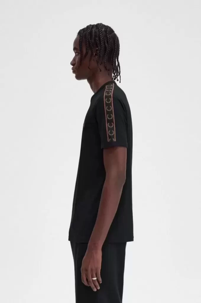 T-shirt homme à bandes contrastantes
