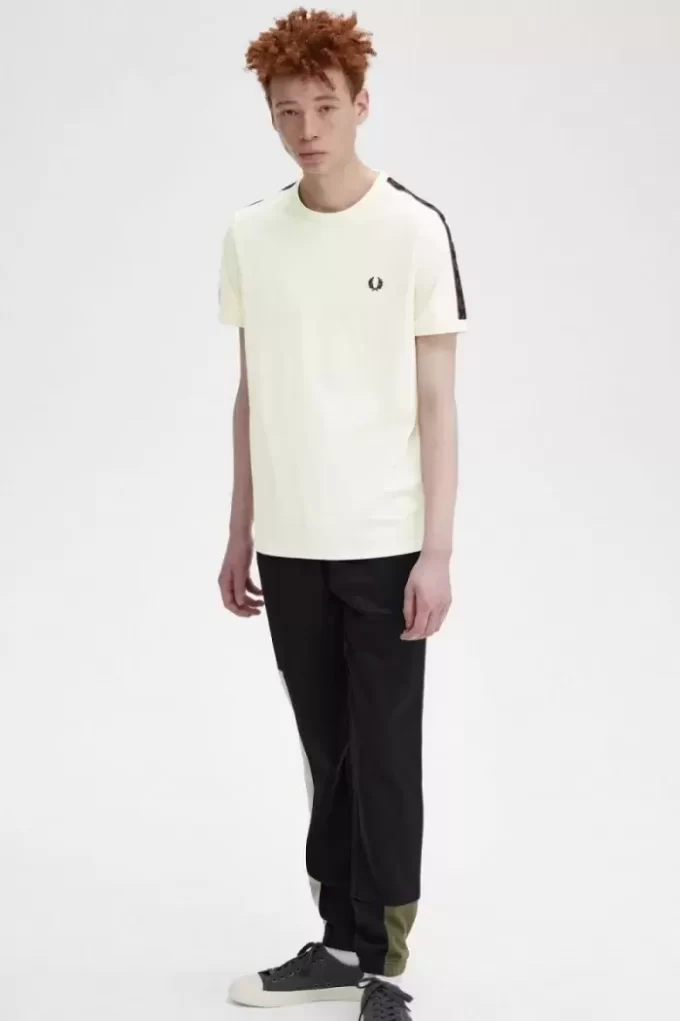T-shirt homme à bandes contrastantes