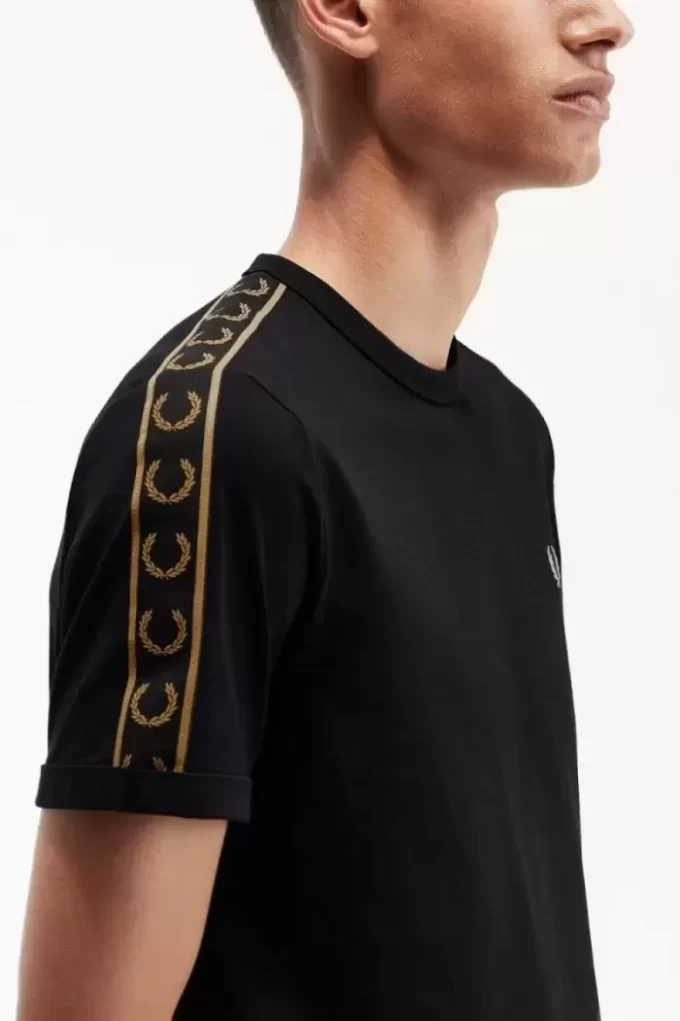 T-shirt homme à bandes contrastantes