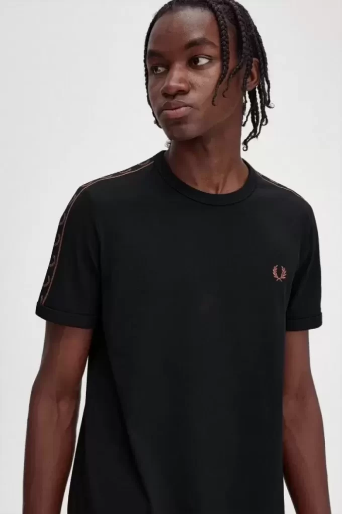T-shirt homme à bandes contrastantes