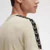 T-shirt homme à bandes contrastantes