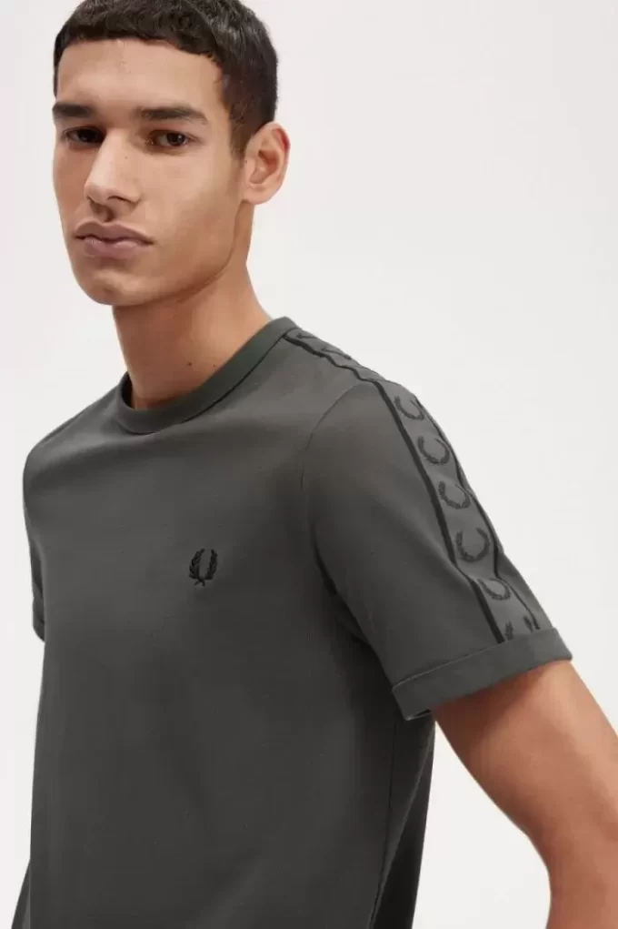 T-shirt homme à bandes contrastantes