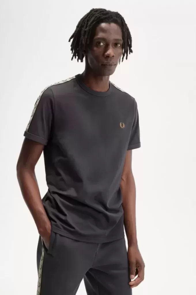 T-shirt homme à bandes contrastantes