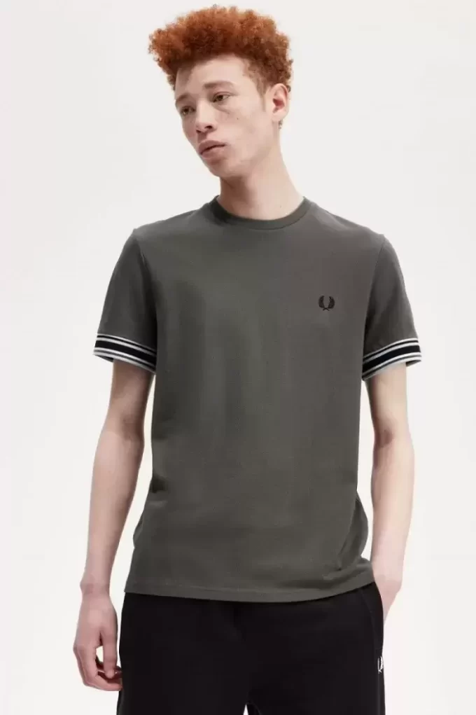T-shirt piqué à liseré audacieux pour homme