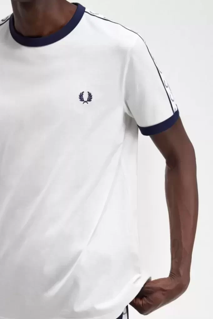T-shirt pour homme avec bande adhésive