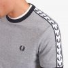 T-shirts à bandes adhésives