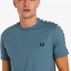 T-shirts à bandes adhésives