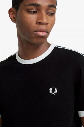 T-shirts à bandes adhésives