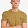 T-shirts à bandes adhésives