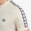 T-shirts à bandes adhésives