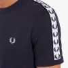 T-shirts à bandes adhésives