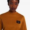 T-shirts à col montant avec détails de badge
