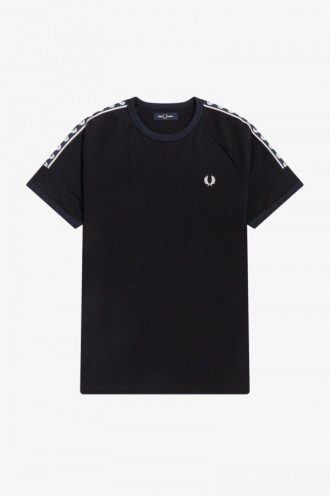 T-shirts à panneaux et ruban adhésif