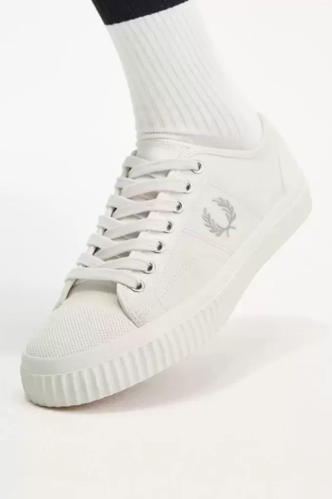 Tennis Low Hughes pour femmes